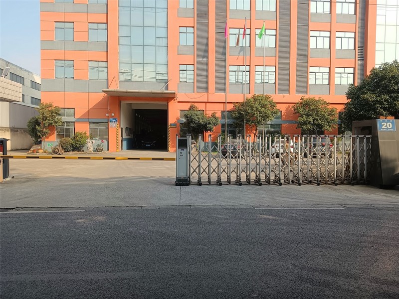 厂门口1.jpg